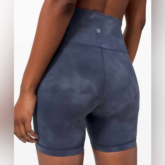 lululemon athletica Pants - Lululemon Wunder Train High Rise 6” Shorts Diamond Dye Shade Naval Blue Size 4